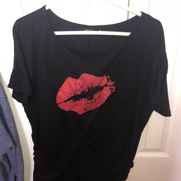 Black red lips tee - Picture 2 of 2